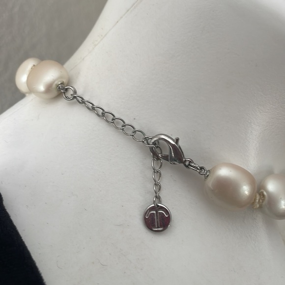 Talbots Baroque Knotted Pearl Necklace with Crystals EUC - Picture 5 of 5
